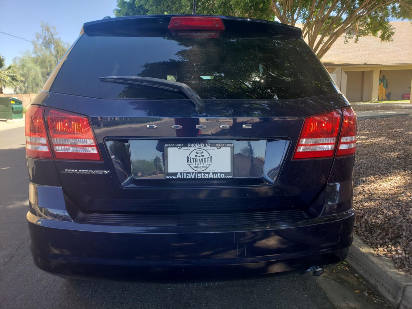 2018 /Tan and black Dodge Journey SE (3C4PDCAB1JT) with an 2.4L L4 DOHC 16V engine, 4-Speed Automatic transmission, located at 323 E Dunlap Ave., Phoenix, AZ, 85020, (602) 331-9000, 33.567677, -112.069000 - 2018 Dodge Journey SE,...... EXCELLENT condition, A Real See!!.... No accidents, Power everything, Ice cold ac front and rear, Touch screen Stereo/CD player, bluetooth, phone sync, Satellite compatible, 3RD row seating, rear receiver, Clean black and Tan interior with tan cloth seats in near perfect - Photo#7